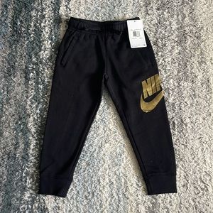 Nike boys size 4 sweatpants new